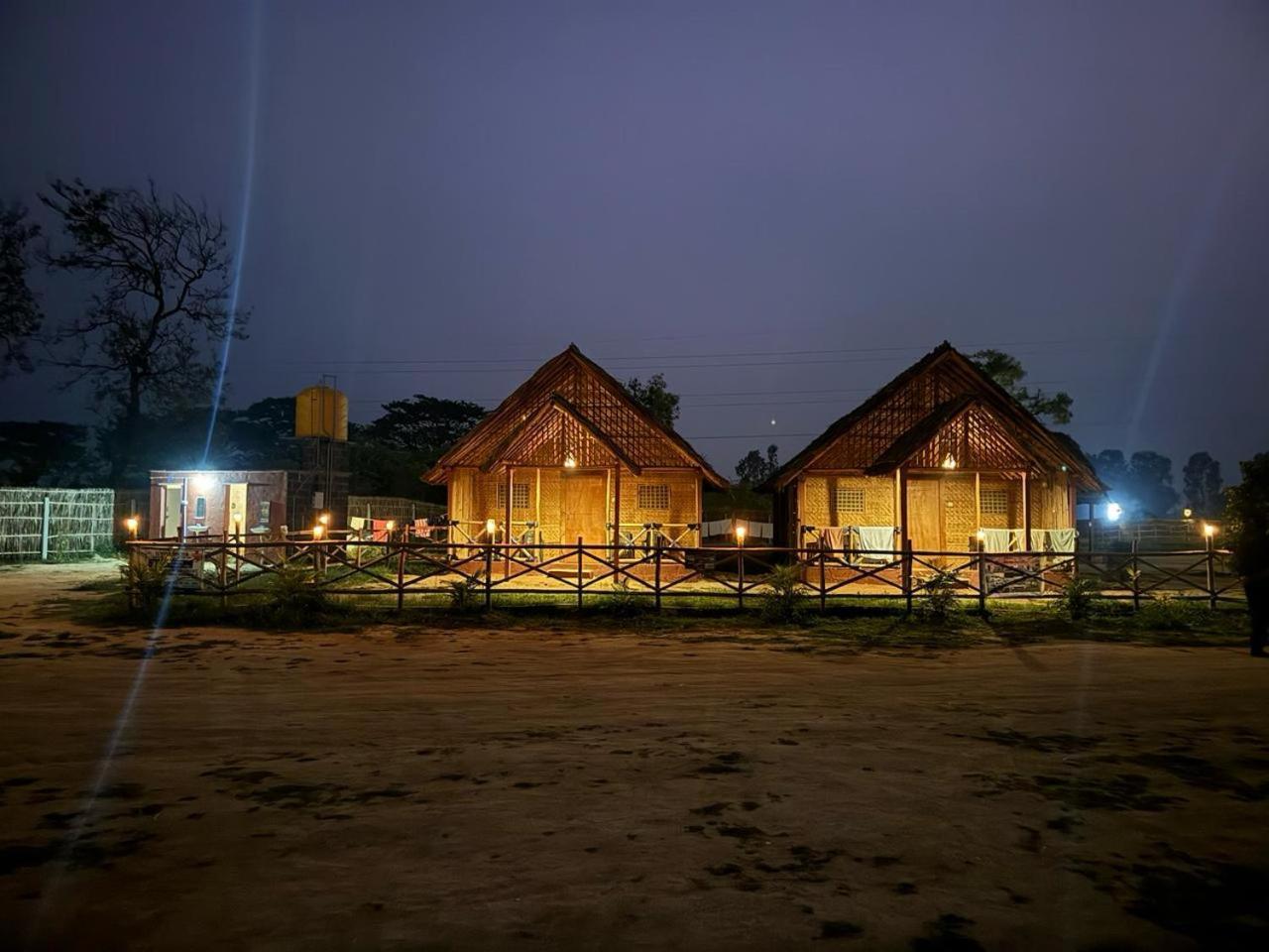 Hill Stone View Hampi Hotel Buitenkant foto