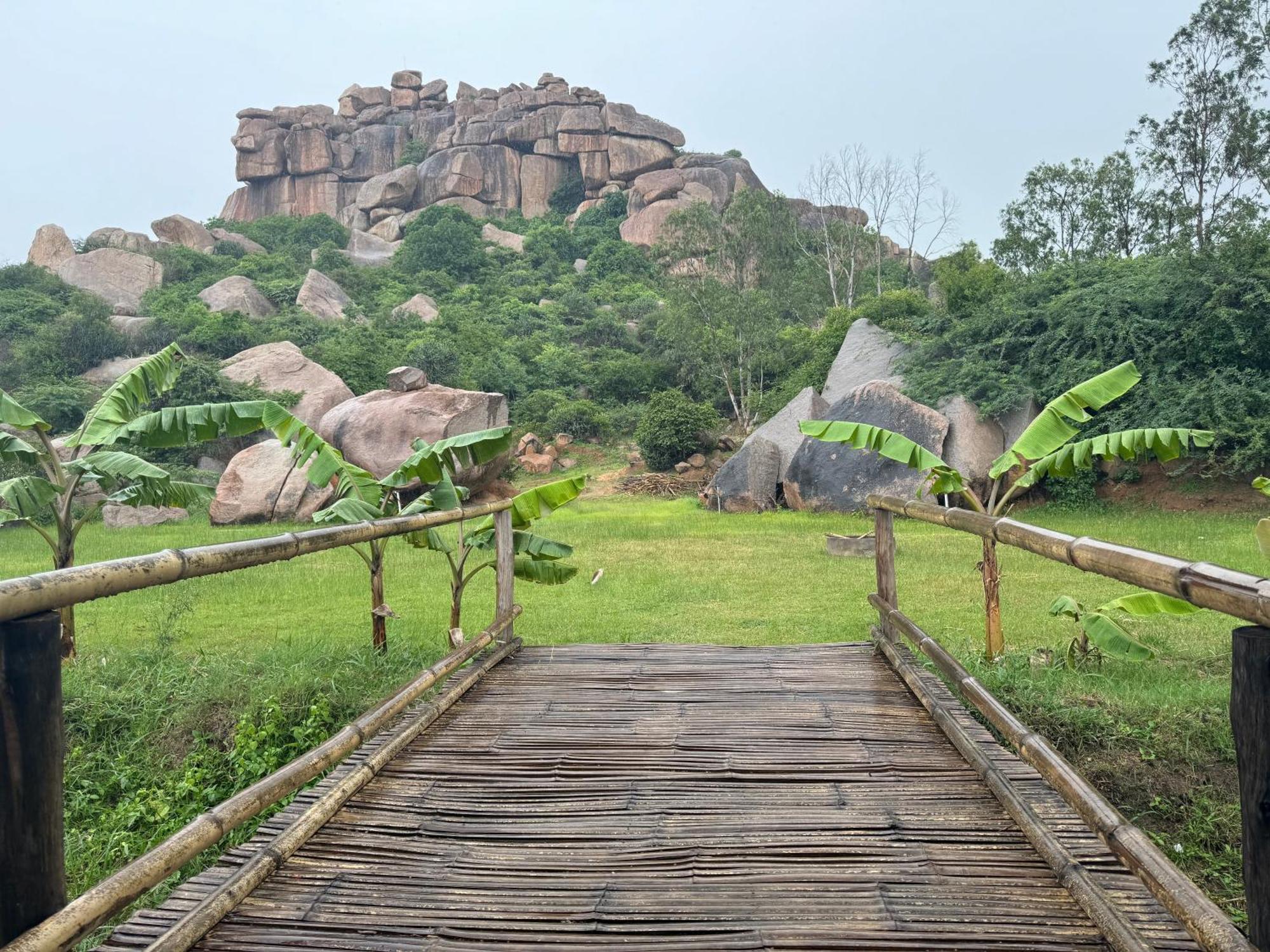 Hill Stone View Hampi Hotel Buitenkant foto