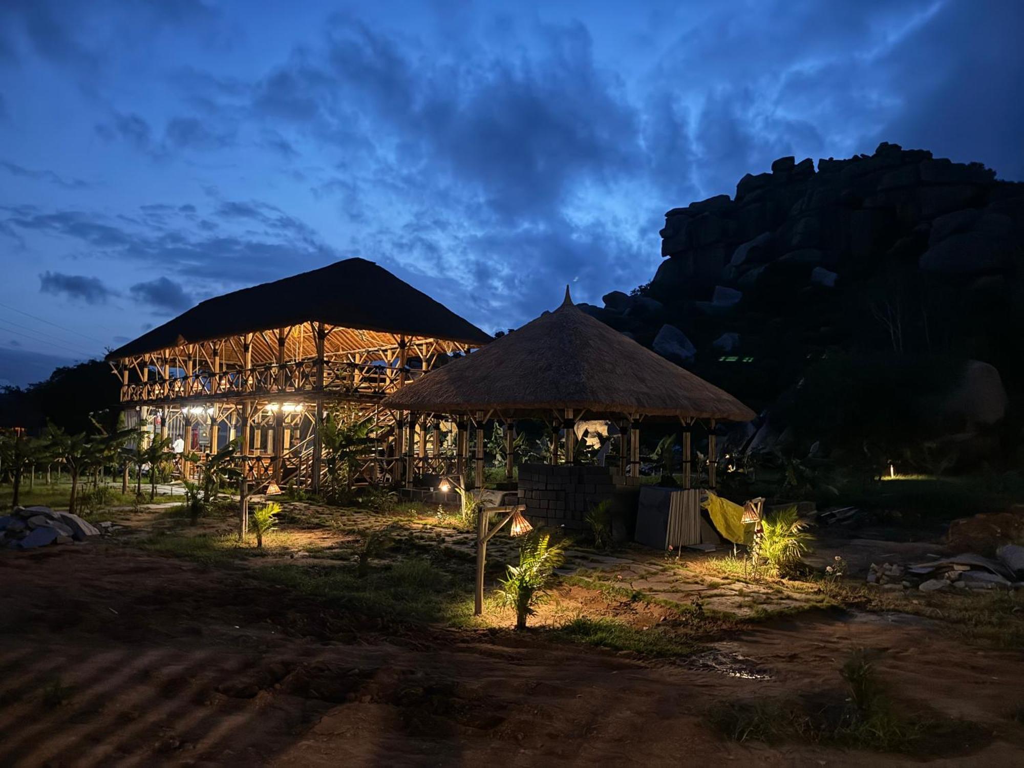 Hill Stone View Hampi Hotel Buitenkant foto